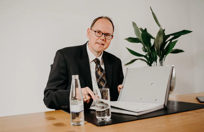 Rechtsanwalt   Robert Espelkott