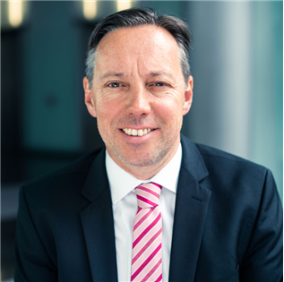 Fachanwalt für Strafrecht und Anwalt für Medizinrecht Stefan Waldeck