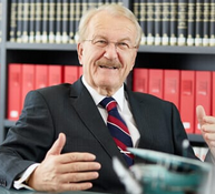 Rechtsanwalt und Mediator  Dr. Volker Rabaa