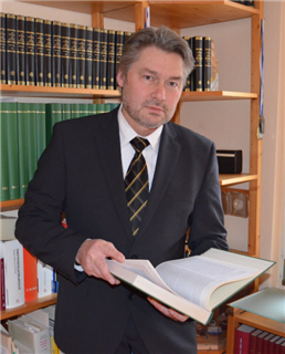 Rechtsanwalt und Notar   Dietmar Wölker