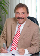 Rechtsanwalt und Notar   Hans-Georg Schulze