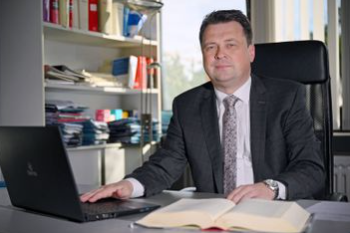 Rechtsanwalt und Notar   Holger Klug