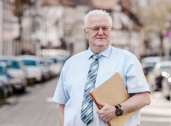 Rechtsanwalt und Notar   Joachim Trau