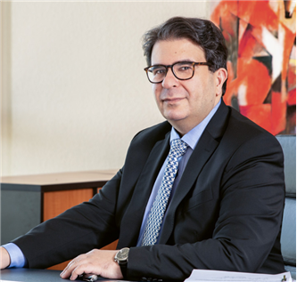 Rechtsanwalt und Notar   Maani Behrens