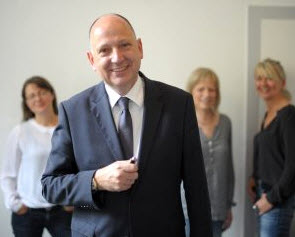 Rechtsanwalt und Notar   Thomas Ernst
