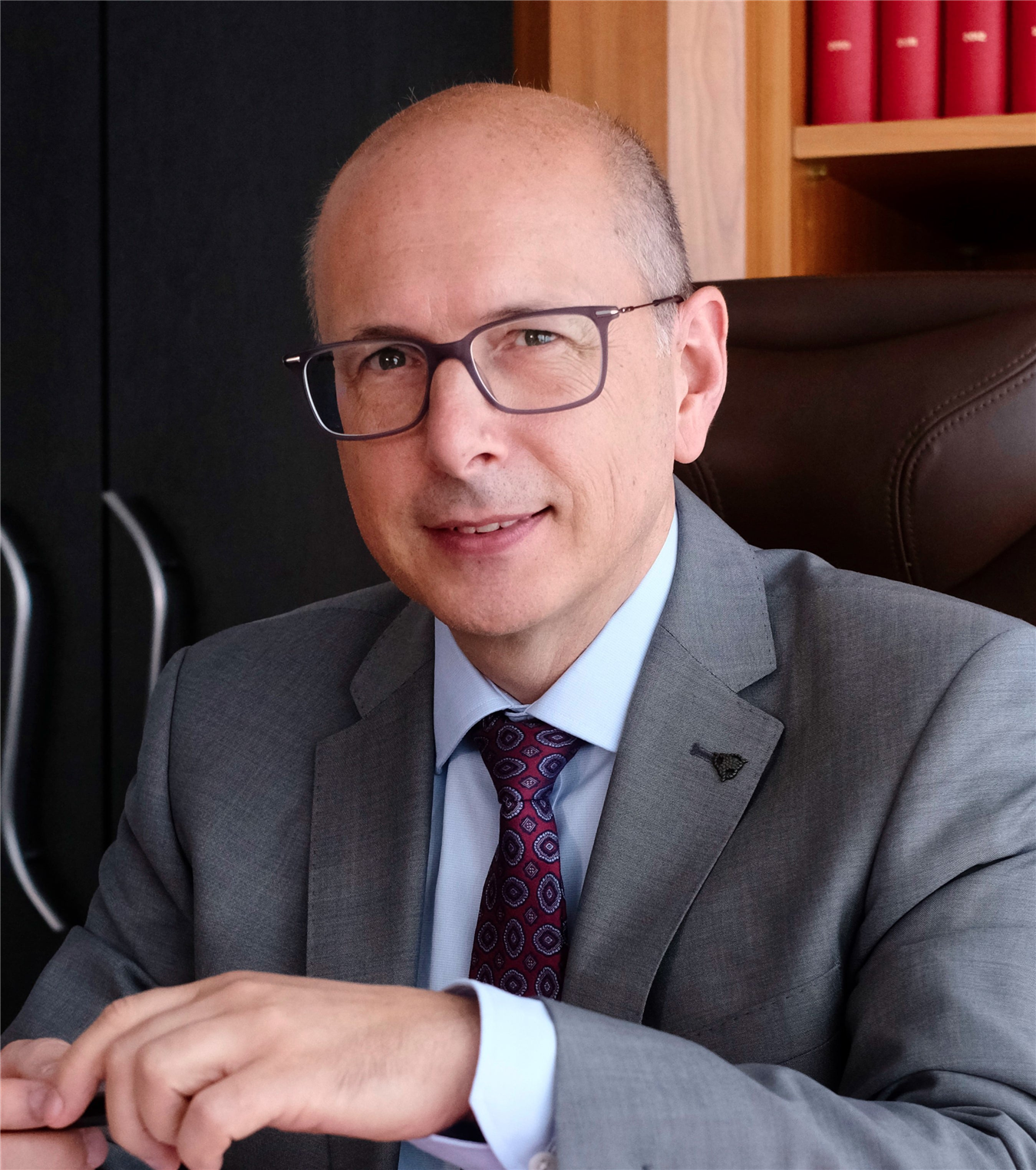 Rechtsanwalt und Notar   Ulrich Holzer