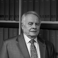 Rechtsanwalt und Notar a.D.   Karl-Günther Petry