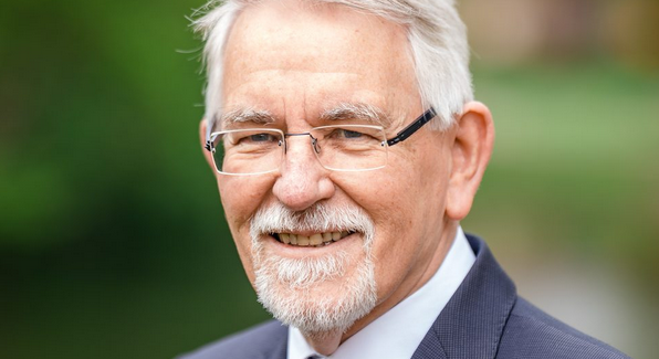 Rechtsanwalt und Notar a.D.  Dr. Richard Salomon
