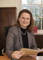 Rechtsanwältin   Dorothea Neff