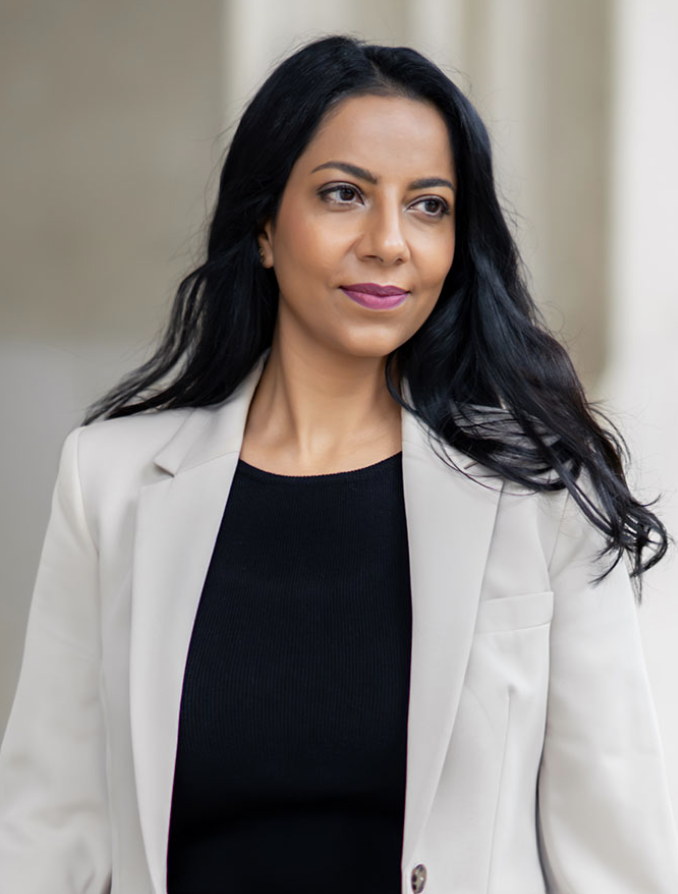 Rechtsanwältin   Poonam Lanza