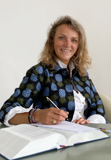 Rechtsanwältin und Notarin   Alexandra Hunstig