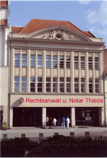 Rechtsanwalt und Notar Simon S. Thiede